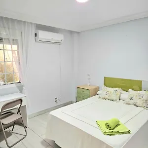 https://habitacin-privada-a-15-min-de-la-playa-piso.es-andalucia.com